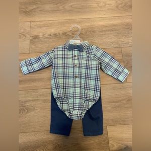 ✨3/$25✨Children’s Place 2 Piece Dress Shirt & Pants with Bow Tie